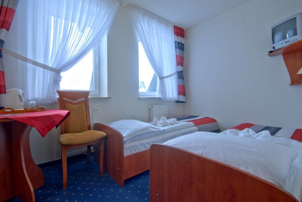 Dom Wczasowy Angelika Basen Jacuzzi Sauna W Cenie Pobytu Мужасихле Экстерьер фото